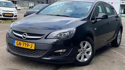 Occasion Opel Astra Edition 101 PK (74 kW) 2015 Hatchback