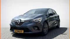 Grijs Gebruikt 2020 Renault Clio V Initiale Paris Hatchback | € 19.539 (Eerlijke prijs)