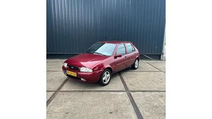 Rood Gebruikt 1999 Ford Fiesta Hatchback | € 899 (Goede deal)