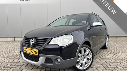 Zwart (metallic) Occasion 2008 VW Polo Cross Hatchback | € 4.250 (Goede deal)