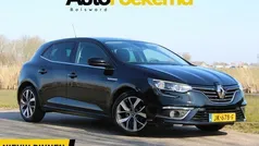Zwart Gebruikt 2016 Renault Mégane III Bose Edition Hatchback | € 8.990 (Eerlijke prijs)