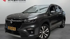 Grijs Gebruikt 2023 Suzuki SX4 S-Cross Style SUV | € 26.949 (Eerlijke prijs)