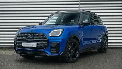 Blazing blue (blauw metallic) Gebruikt 2025 Mini Countryman SUV | € 44.900 (Eerlijke prijs)