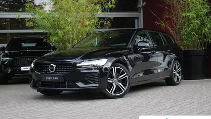 Zwart Gebruikt 2020 Volvo V60 R-Design Stationwagen | € 30.895 (Eerlijke prijs)