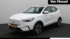 Wit Gebruikt 2023 MG ZS Comfort Sedan | € 21.995 (Eerlijke prijs)