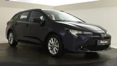 Blauw Gebruikt 2023 Toyota Corolla Hybrid Business Edition Stationwagen | € 26.899 (Eerlijke prijs)