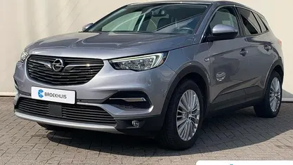 Grijs Occasion 2020 Opel Grandland X Innovation SUV | € 19.940 (Eerlijke prijs)