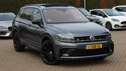 Grijs Gebruikt 2021 VW Tiguan Highline SUV | € 25.950 (Super prijs)