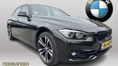 Zwart Gebruikt 2017 BMW 320 Executive Sedan | € 17.550 (Goede deal)