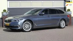 Grijs, metallic lak Gebruikt 2018 BMW 520 Executive Stationwagen | € 26.900 (Goede deal)
