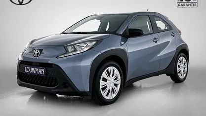 Gebruikt 2025 Toyota Aygo X Play SUV | € 19.945 (Eerlijke prijs)