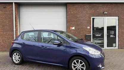 Occasion 2014 Peugeot 208 Hatchback | € 3.999 (Eerlijke prijs)