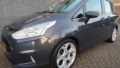 Grijs Occasion 2013 Ford B-MAX Titanium MPV | € 6.666 (Eerlijke prijs)