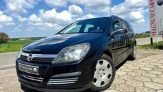 Zwart, metallic lak Gebruikt 2005 Opel Astra Stationwagen | € 1.890 (Eerlijke prijs)