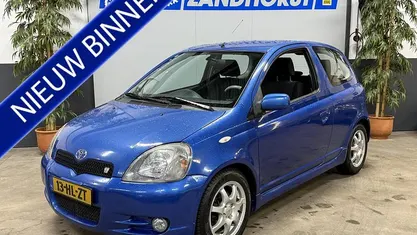 Blauw Occasion 2001 Toyota Yaris Sport Hatchback | € 1.995 (Goede deal)
