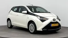 Wit Gebruikt 2021 Toyota Aygo X-play Hatchback | € 15.499 (Eerlijke prijs)