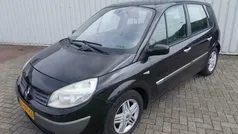 Zwart Gebruikt 2004 Renault Scénic II Luxe MPV | € 850 (Goede deal)