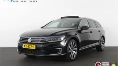 Zwart Gebruikt 2016 VW Passat Highline Stationwagen | € 15.850 (Eerlijke prijs)