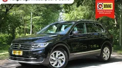Zwart Gebruikt 2021 VW Tiguan Elegance SUV | € 34.950 (Eerlijke prijs)