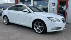 Wit Gebruikt 2011 Opel Insignia Cosmo Sedan | € 8.950 (Eerlijke prijs)