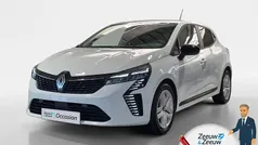 Wit Gebruikt 2024 Renault Clio V Evolution Hatchback | € 18.930 (Eerlijke prijs)
