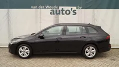 Zwart Gebruikt 2021 VW Golf VIII Life Stationwagen | € 17.900 (Goede deal)