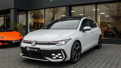 Occasion 2024 VW Golf VIII GTI Hatchback | € 43.950 (Eerlijke prijs)