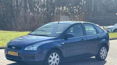 Blauw Gebruikt 2007 Ford Focus Trend Hatchback | € 2.099 (Eerlijke prijs)