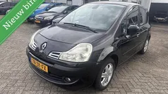 Zwart Gebruikt 2008 Renault Modus Expression MPV | € 1.975 (Eerlijke prijs)