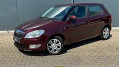 Rood Gebruikt 2011 Skoda Fabia Ambition Hatchback | € 7.440 (Eerlijke prijs)