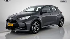 Grijs Gebruikt 2021 Toyota Yaris Hybrid Limited Hatchback | € 20.945 (Eerlijke prijs)
