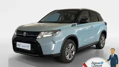 Ice grayish blue metallic & cosmic black pearl metallic Nieuw 2025 Suzuki Vitara SUV | € 29.499 (Eerlijke prijs)