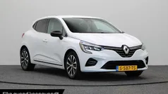 Wit Gebruikt 2023 Renault Clio V Techno Hatchback | € 22.940 (Eerlijke prijs)
