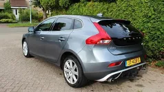 Gebruikt 2016 Volvo V40 Hatchback | € 14.900 (Eerlijke prijs)