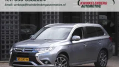 Grijs, metallic lak Gebruikt 2015 Mitsubishi Outlander P-HEV Instyle SUV | € 18.450 (Eerlijke prijs)