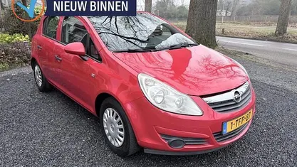 Occasion 2010 Opel Corsa Selection Hatchback | € 1.950 (Goede deal)
