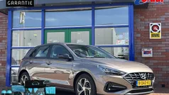 Bruin Gebruikt 2021 Hyundai i30 Comfort Hatchback | € 18.945 (Eerlijke prijs)