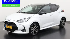 Wit Gebruikt 2021 Toyota Yaris Hybrid Executive Hatchback | € 22.690 (Eerlijke prijs)