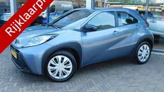 Gebruikt 2024 Toyota Aygo Play Hatchback | € 17.900 (Eerlijke prijs)