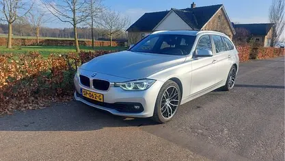 Occasion BMW 318 Executive 136 PK (100 kW) 2018 Grijs (metallic) Stationwagen