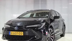 Zwart Gebruikt 2020 Toyota Corolla Style Stationwagen | € 20.844 (Eerlijke prijs)