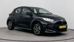 Gebruikt 2022 Toyota Yaris Hybrid Hatchback | € 21.999 (Eerlijke prijs)