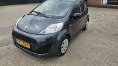 Grijs Gebruikt 2012 Peugeot 107 Access Hatchback | € 2.150 (Eerlijke prijs)