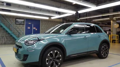 Blauw Occasion 2025 Fiat 600E La Prima SUV | € 28.895 (Eerlijke prijs)