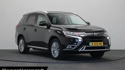 Zwart Gebruikt 2021 Mitsubishi Outlander Intense SUV | € 22.945 (Eerlijke prijs)