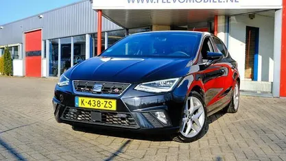 Zwart (metallic) Occasion 2021 Seat Ibiza Business Hatchback | € 13.950 (Eerlijke prijs)