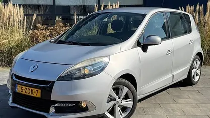 Grijs (metallic) Gebruikt 2012 Renault Scénic Dynamique MPV | € 4.990 (Goede deal)