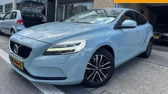 Blauw Gebruikt 2016 Volvo V40 Stationwagen | € 10.995 (Goede deal)