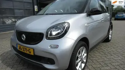 Grijs Gebruikt 2016 Smart ForFour Passion Hatchback | € 6.450 (Eerlijke prijs)