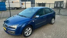 Blauw Gebruikt 2008 Ford Focus Ambiente Hatchback | € 3.245 (Eerlijke prijs)